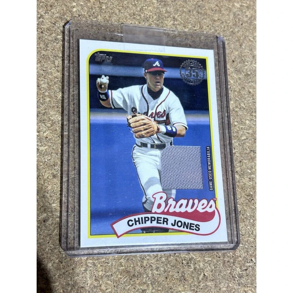 Topps 2024 Series 1 1989 Baseball Relics Chipper Jones #89BR-CJ MEM Braves